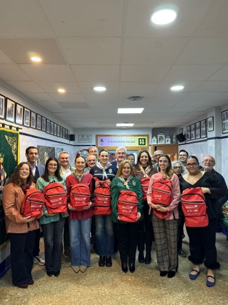 Valencia refuerza la cardioprotección de sus Fallas con la entrega de desfibriladores a las comisiones de Especial