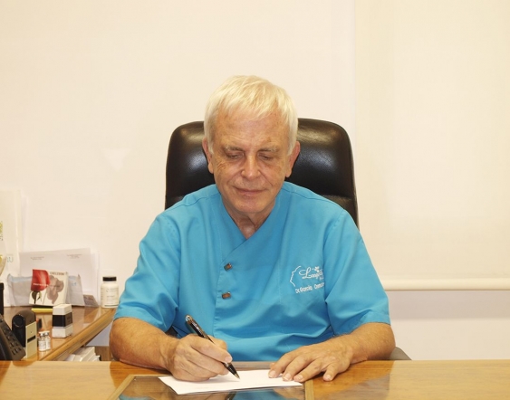 Director médico Dr. Cremades de Clínica LongeBell describe las bondades de la modulación hormonal