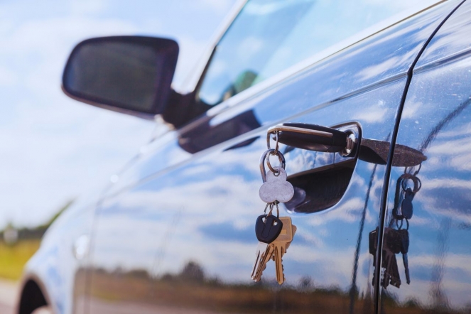 Conociendo los principales servicios de cerrajería automotriz para un vehículo
