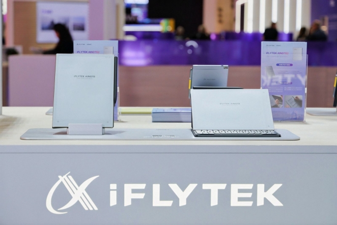 iFLYTEK presenta AINOTE 2, la tablet de tinta electrónica con IA más delgada del mundo, en MWC26