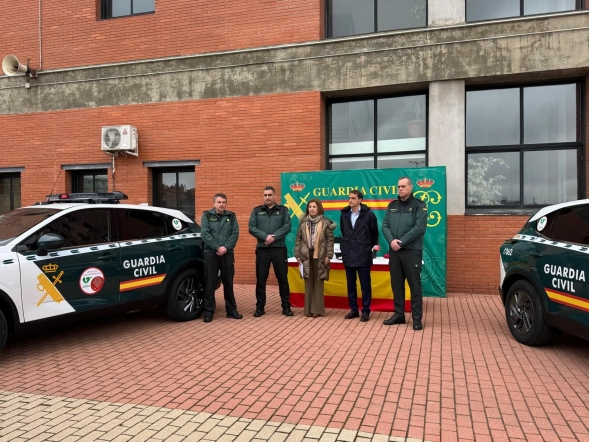 La Guardia Civil de Salamanca cardioprotege diez vehículos patrulla para atender a los pequeños municipios de la provinc