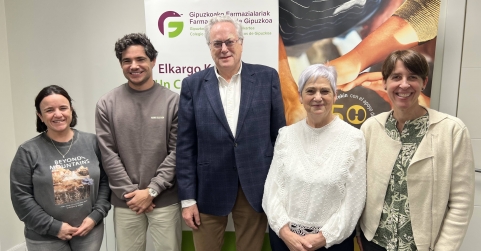 ALCER Gipuzkoa y el Colegio Oficial de Farmacéuticos firman un acuerdo para reforzar la prevención y el abordaje de la e