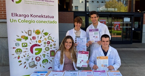Farmacéuticos guipuzcoanos conciencian a jóvenes sobre infecciones de transmisión sexual en el campus de la EHU en San S