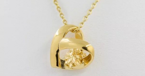 Eguzkilore presenta sus colgantes de San Valentín