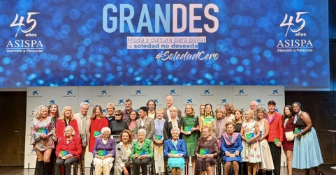 Talento sénior y figuras de la cultura iluminan la presentación del Calendario GRANDES 2026 de ASISPA