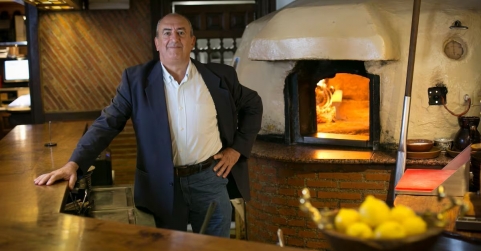 El restaurante La Tahona, del Grupo Asador de Aranda, celebra cuatro décadas de éxito en Madrid fiel a un modelo que no 