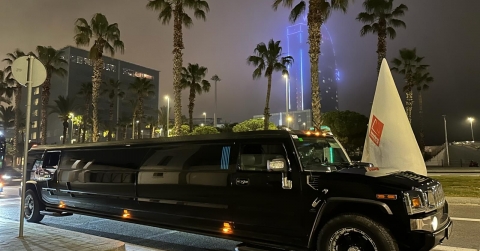 La limusina Hummer negra más grande de Cataluña llega a Barcelona tras ser galardonada como 'Miss Las Vegas'