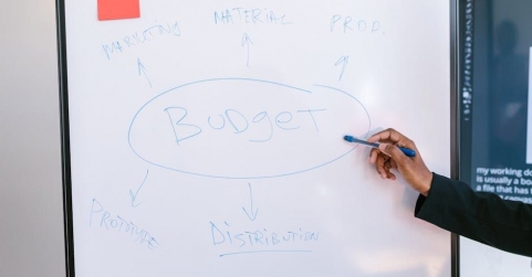 La experiencia de la formación financiera: CREDIATOR transforma las opiniones sobre la ayuda económica