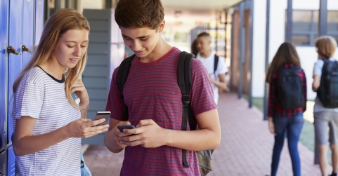 Mensajes efímeros, un riesgo persistente en el entorno digital de los menores