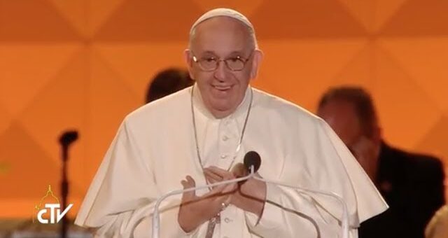 Las preguntas más difíciles que respondió Papa Francisco en medios de comunicación